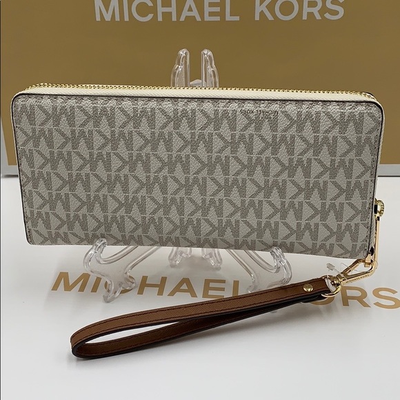 MICHAEL KORS Jet Set Travel Continental Zip Wallet - Picture 7 of 12